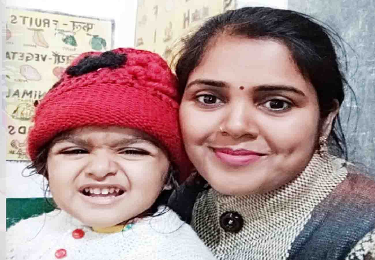 National girls day share selfie with cute daughter at workplace