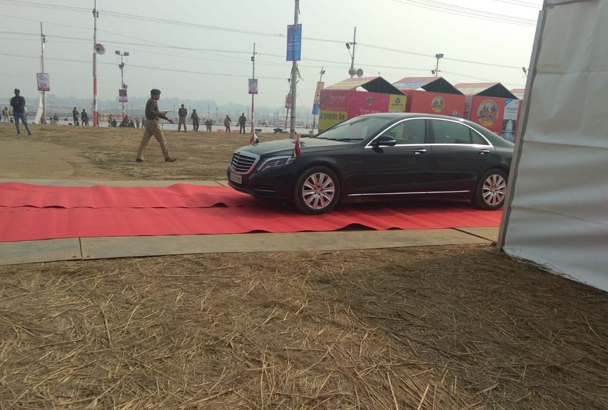 Kumbh 2019: latest photo Mauritius PM Pravind Jugnath in prayagraj