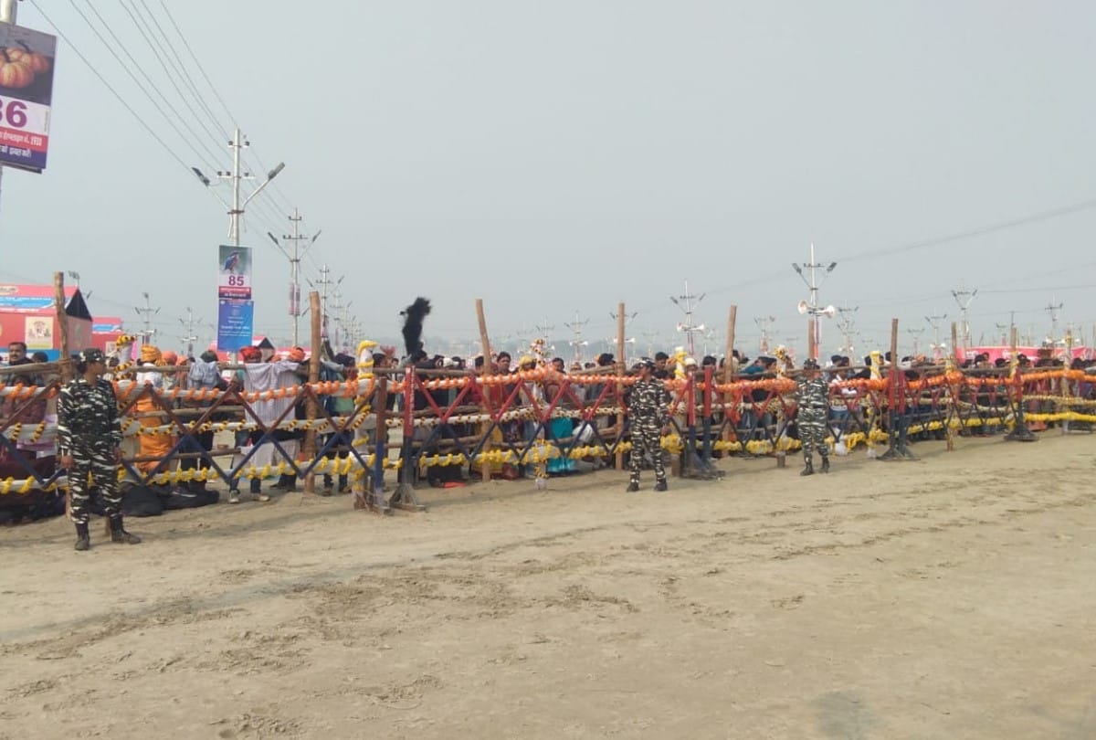 Kumbh 2019: latest photo Mauritius PM Pravind Jugnath in prayagraj