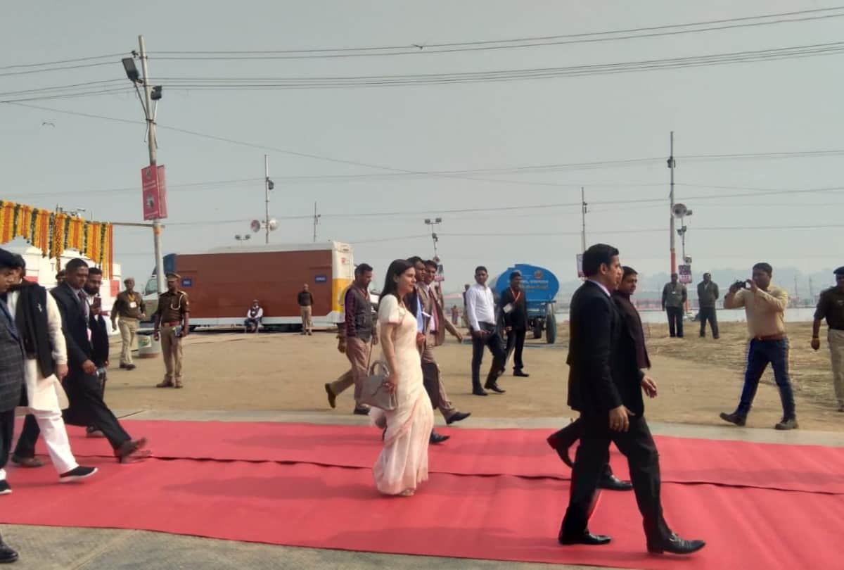 Kumbh Mela 2019:Moriches Prime Minister Jugnauth snan in sangam Images
