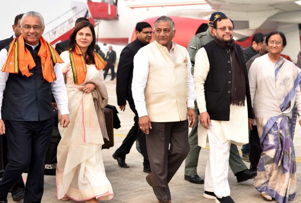 Kumbh 2019: latest photo Mauritius PM Pravind Jugnath in prayagraj