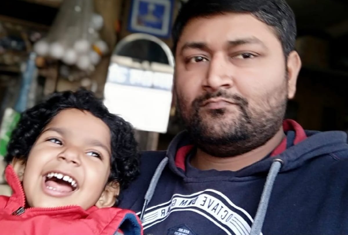 UP: selfie with daughters from meerut on National Girl Child Day here is the cute bonding