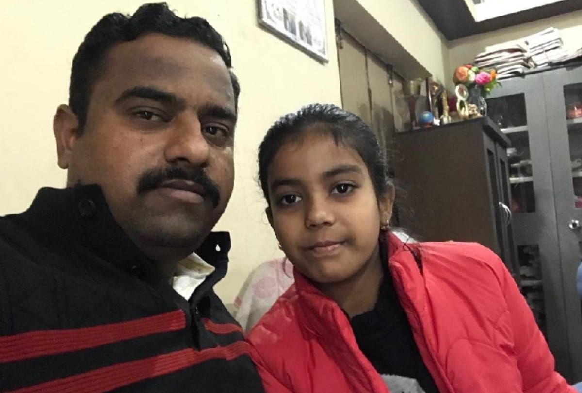 UP: selfie with daughters from meerut on National Girl Child Day here is the cute bonding