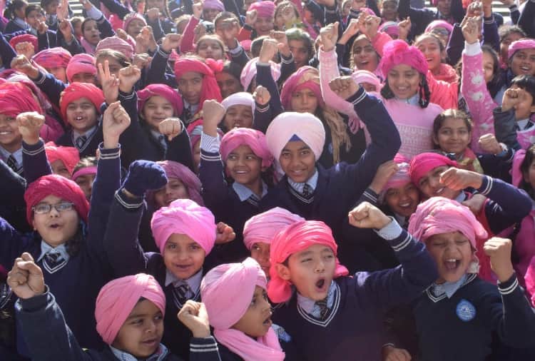 National Girl Child Day Celebration in Chandigarh With Pink Turban