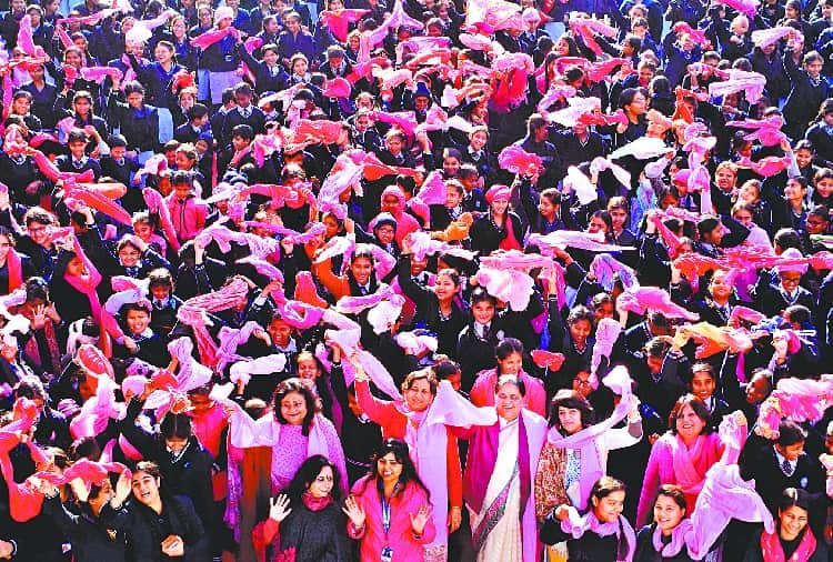 National Girl Child Day Celebration in Chandigarh With Pink Turban