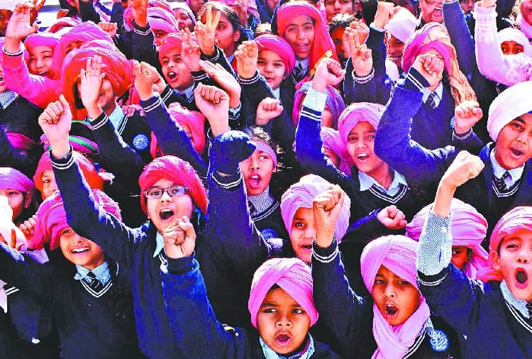 National Girl Child Day Celebration in Chandigarh With Pink Turban
