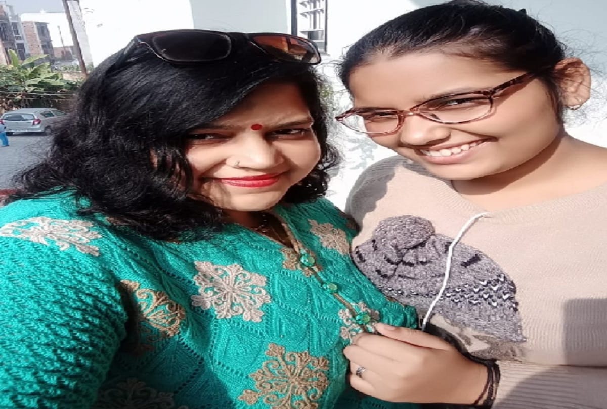 Shamli, National Girl Child Day daughters selfie with parents at workplace in UP