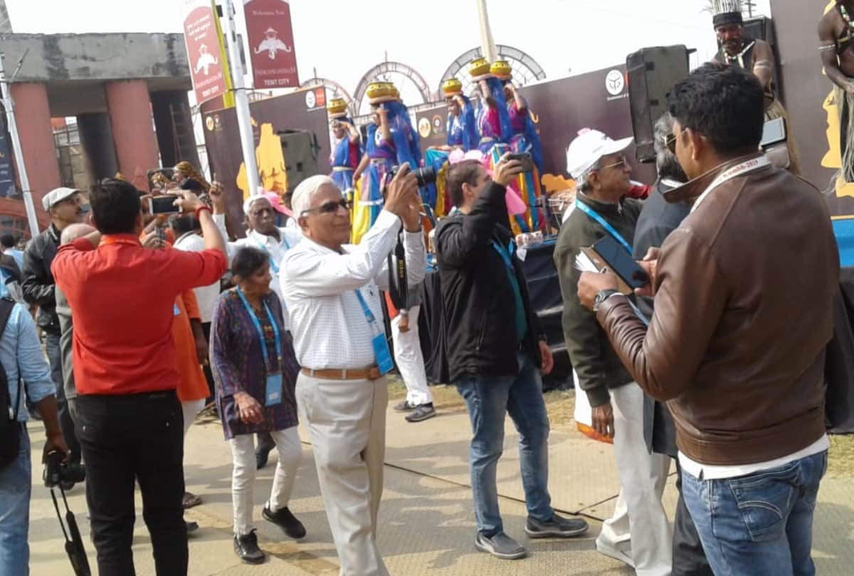 Kumbh Mela 2019 NRI visit to sangam for Kumbh snan in prayagraj