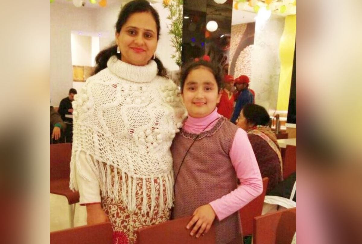 National Girls Day Selfie With Daughter At Workplace in Solan