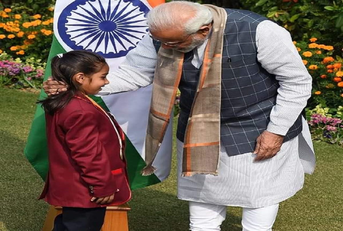 Meerut, Eiha Dixit planted 10 trees every Sunday and praised by PM Modi