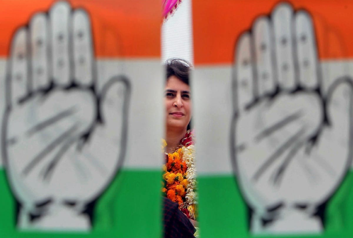 Priyanka Gandhi Vadra Mega Road Show in Lucknow on 11th
