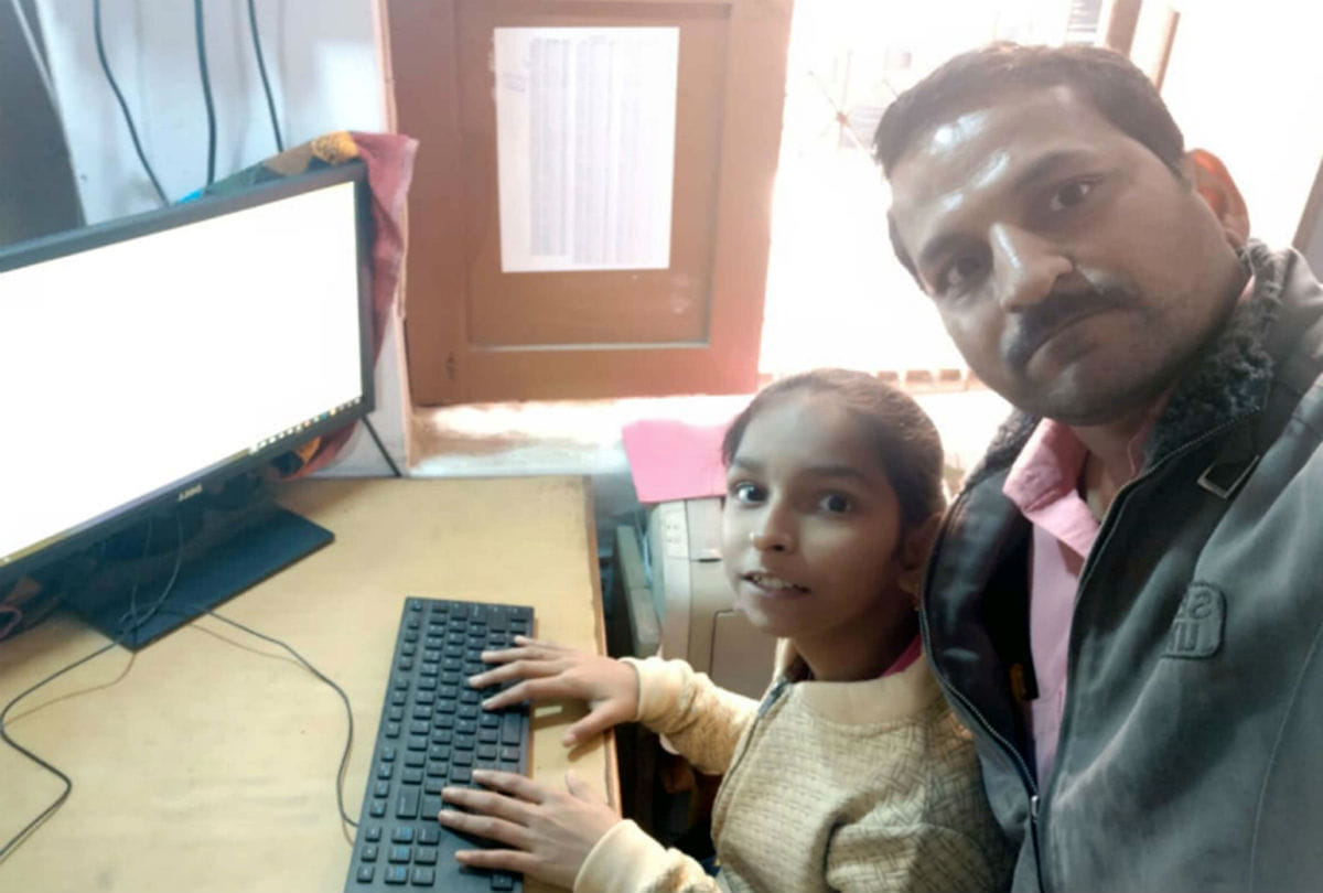 selfie with daughter at workplace on national girls day in etah kasganj