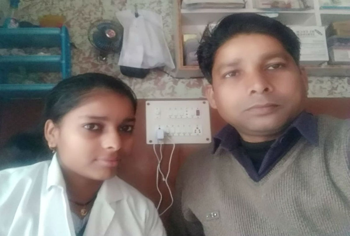 selfie with daughter at workplace on national girls day in etah kasganj