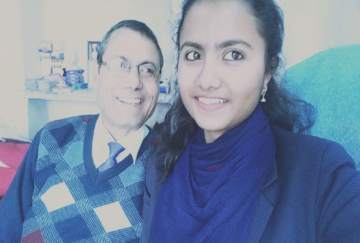 national girls day selfie with daughter at workplace in mathura