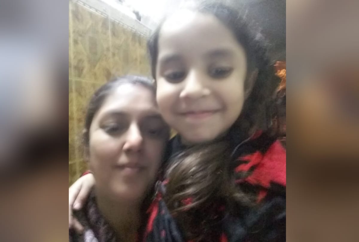 national girls child day selfie of faridabad parents with daughters