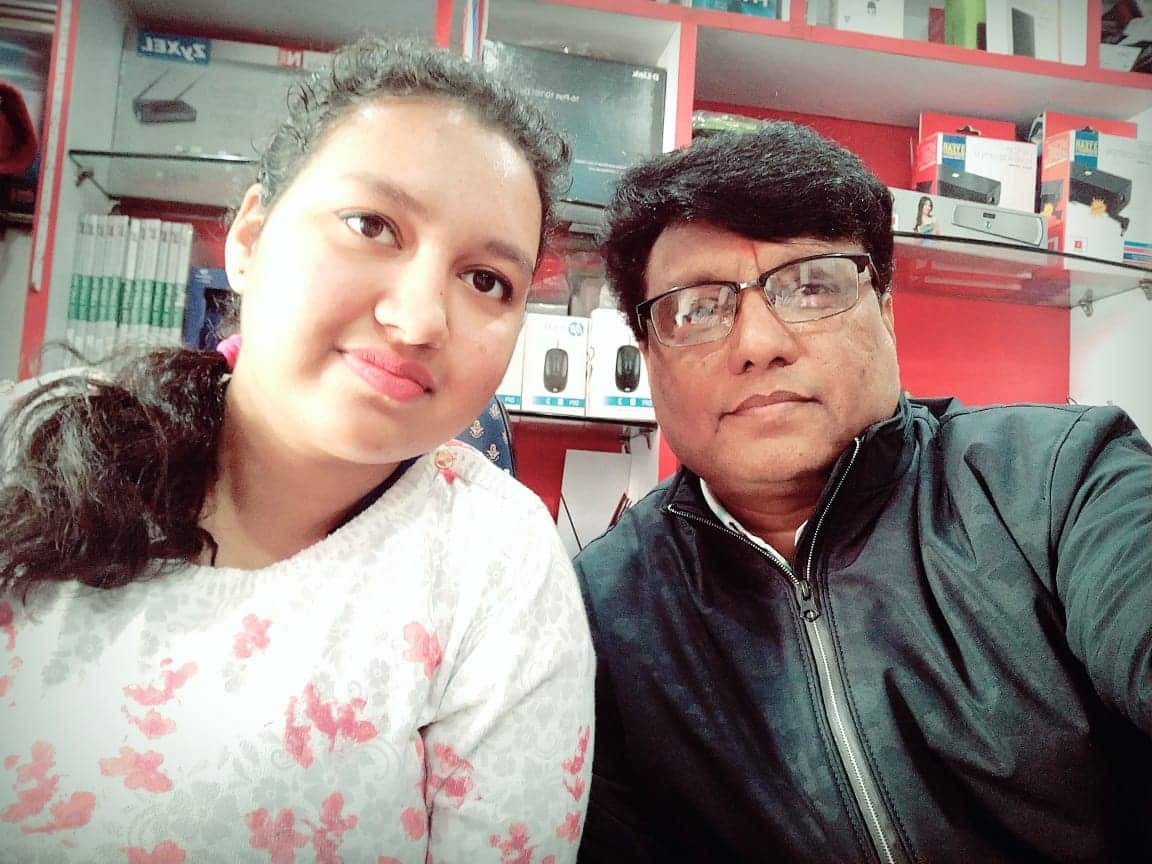 national girls day 2019 selfie with daughter at workplace from uttarakhand