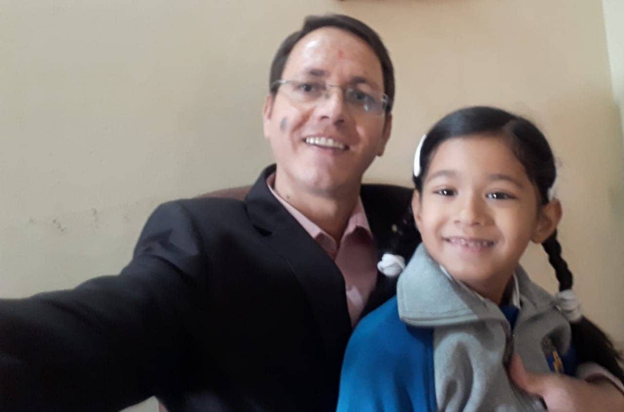 national girls day 2019 selfie with daughter at workplace from uttarakhand