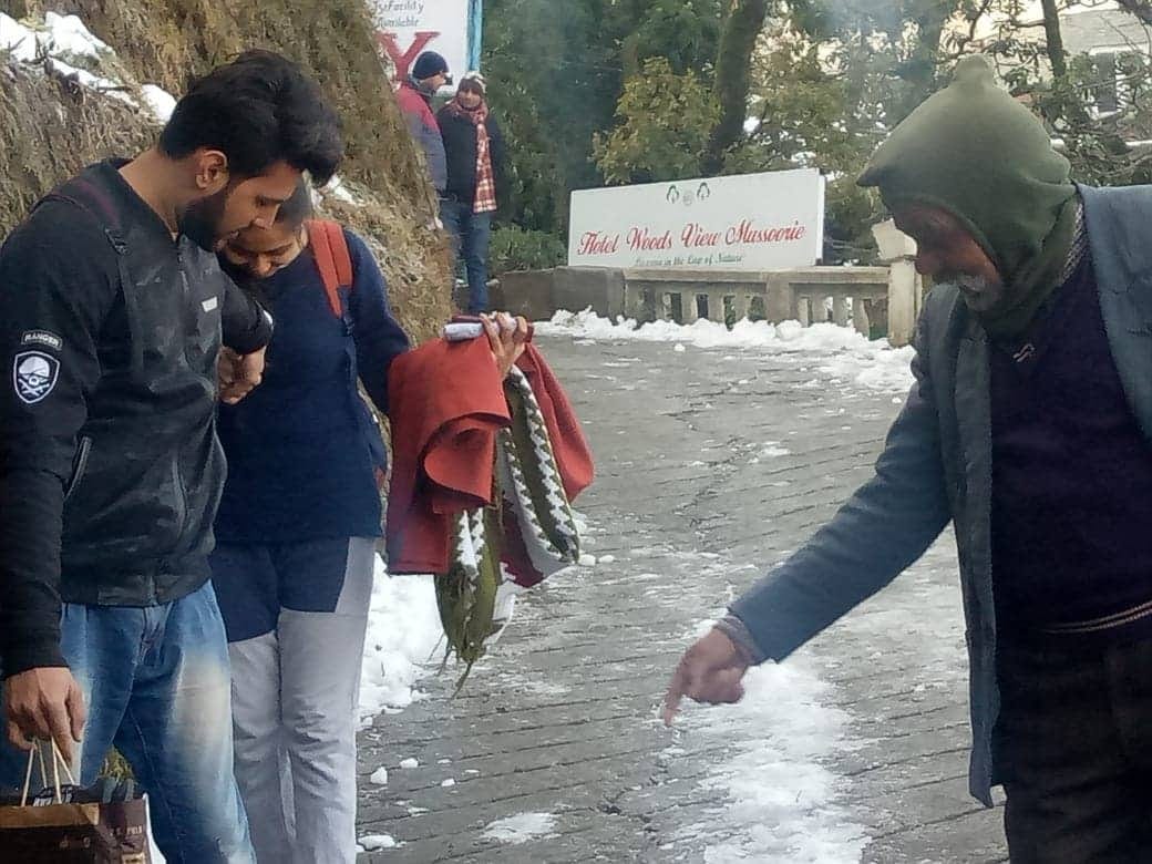 road of snow in uttarakhand