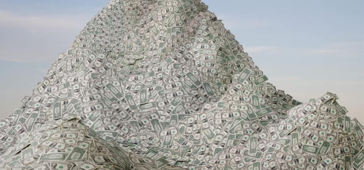 Chinese Steel Plant Makes $44 Million 'Cash Mountain' Show Off Year End Bonus