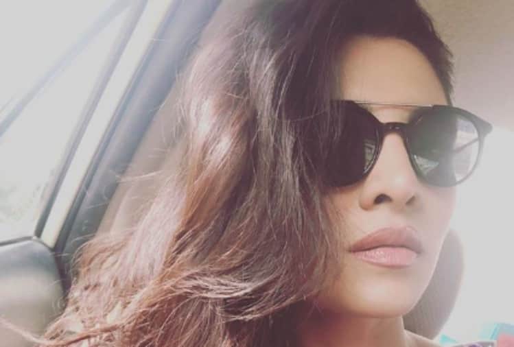 after salman khan here a pakistan tv actress model images looks like priyanka chopra