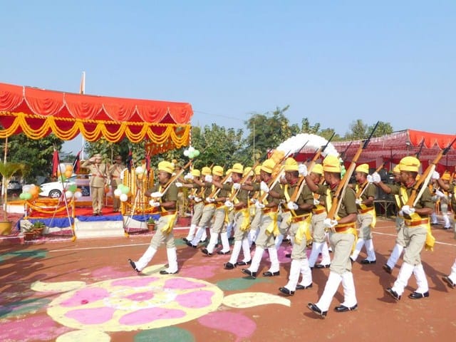 172 trainees involved in posing a parade