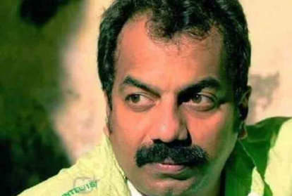 thackeray director Abhijit panse left before watching thackeray movie primier