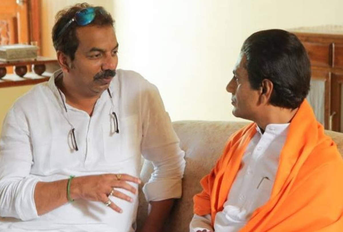 thackeray director Abhijit panse left before watching thackeray movie primier