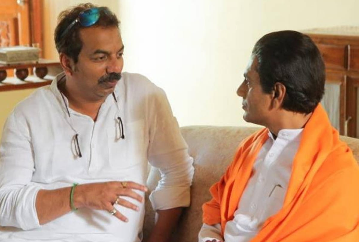 thackeray director Abhijit panse left before watching thackeray movie primier