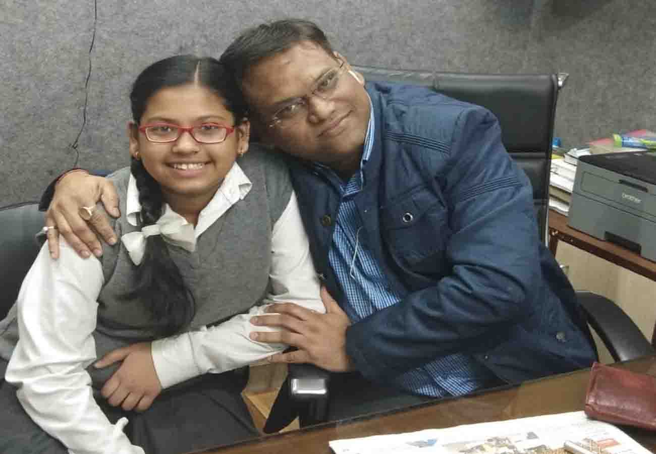 National girls day share selfie with your daughter at workplace