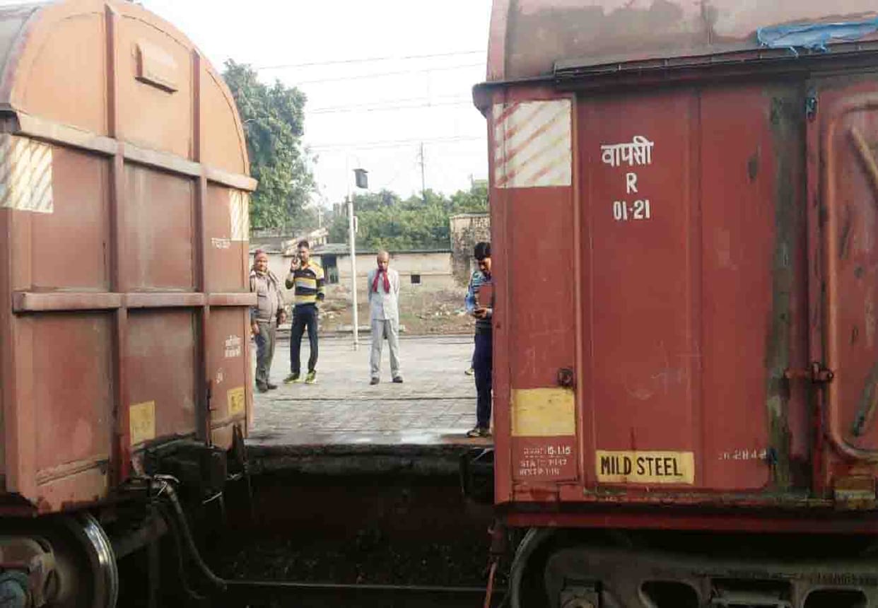 goods train in two parts