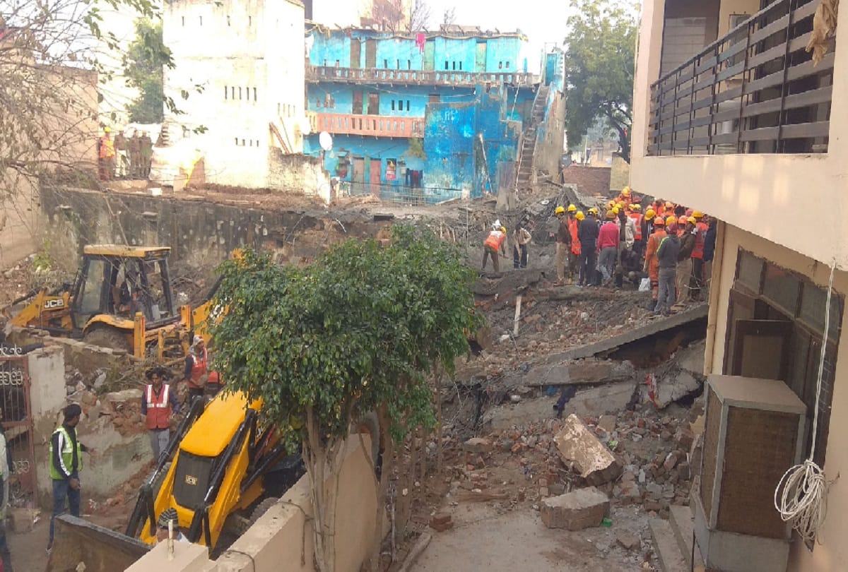 Gurugram building collapsed 7 people dead