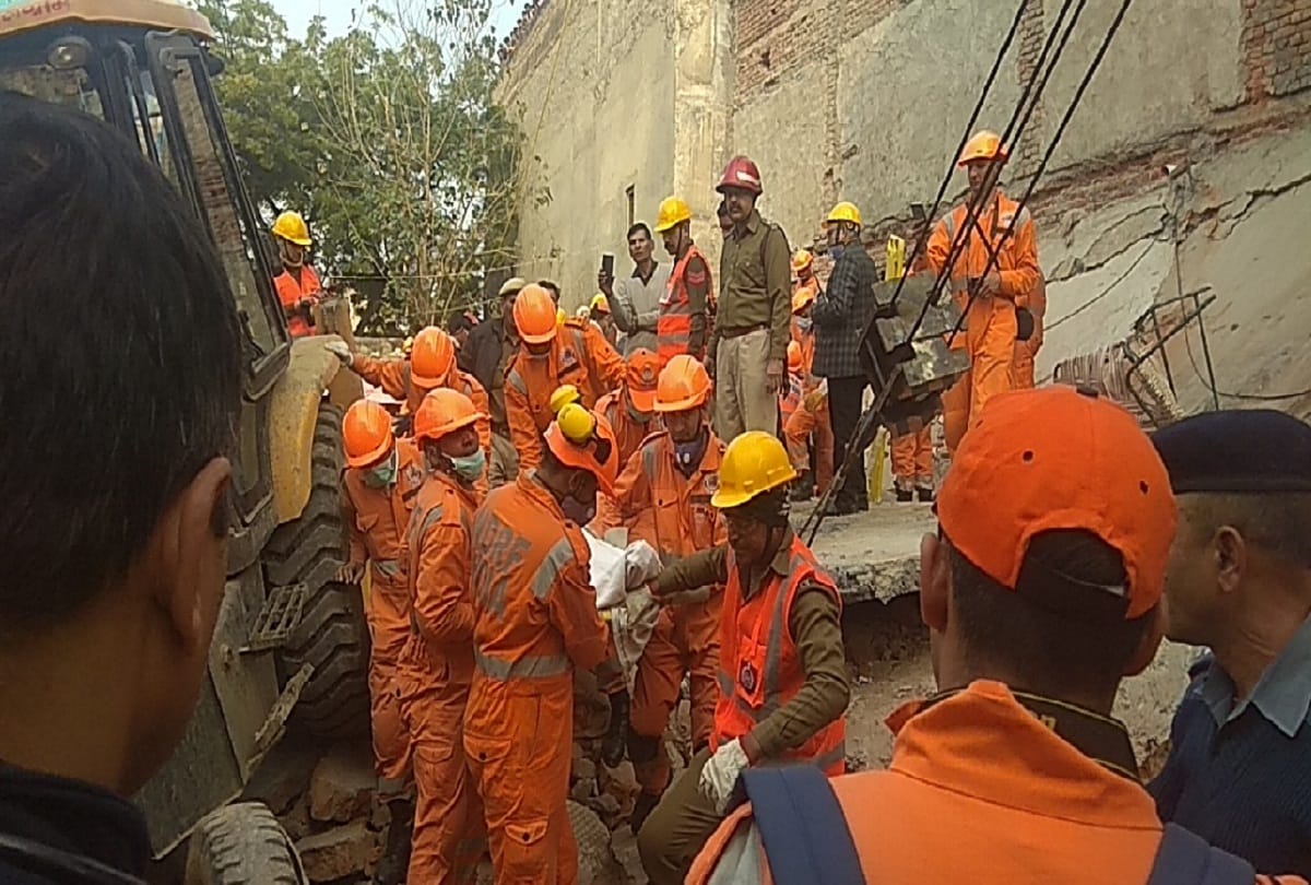 Gurugram building collapsed Deputy Commissioner hand over the inquiry to SDM