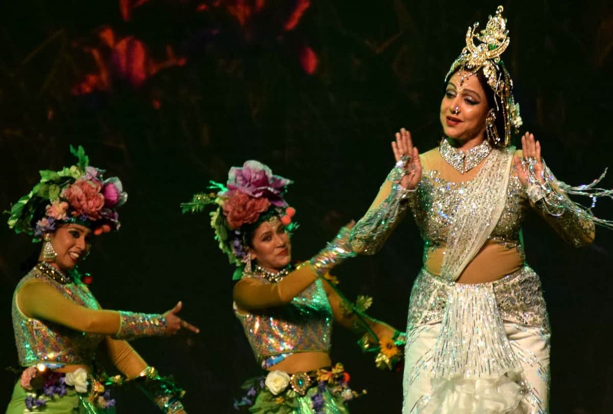 Hema Malini dance on Pravasi Bharatiya Divas in Kumbh Mela 2019