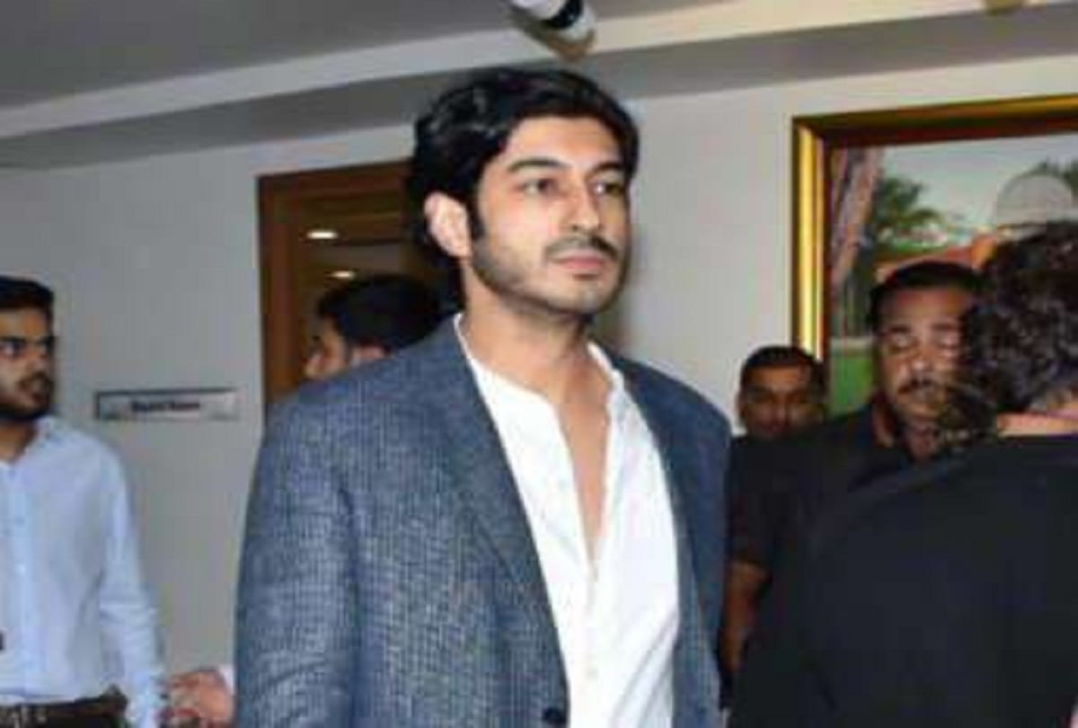 Amitabh Bachchan Boney Kapoor and others spotted at Kokilaben Ambani Hospital in mumbai