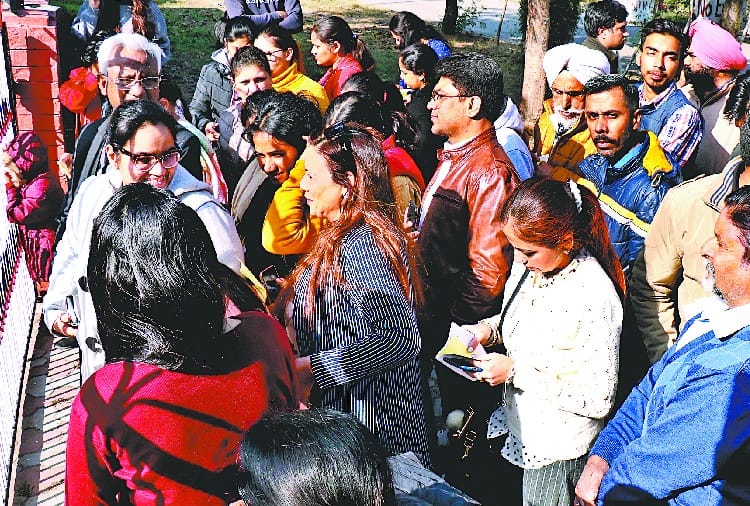 Chandigarh Schools Draw for Entry Level Admission of Childrens