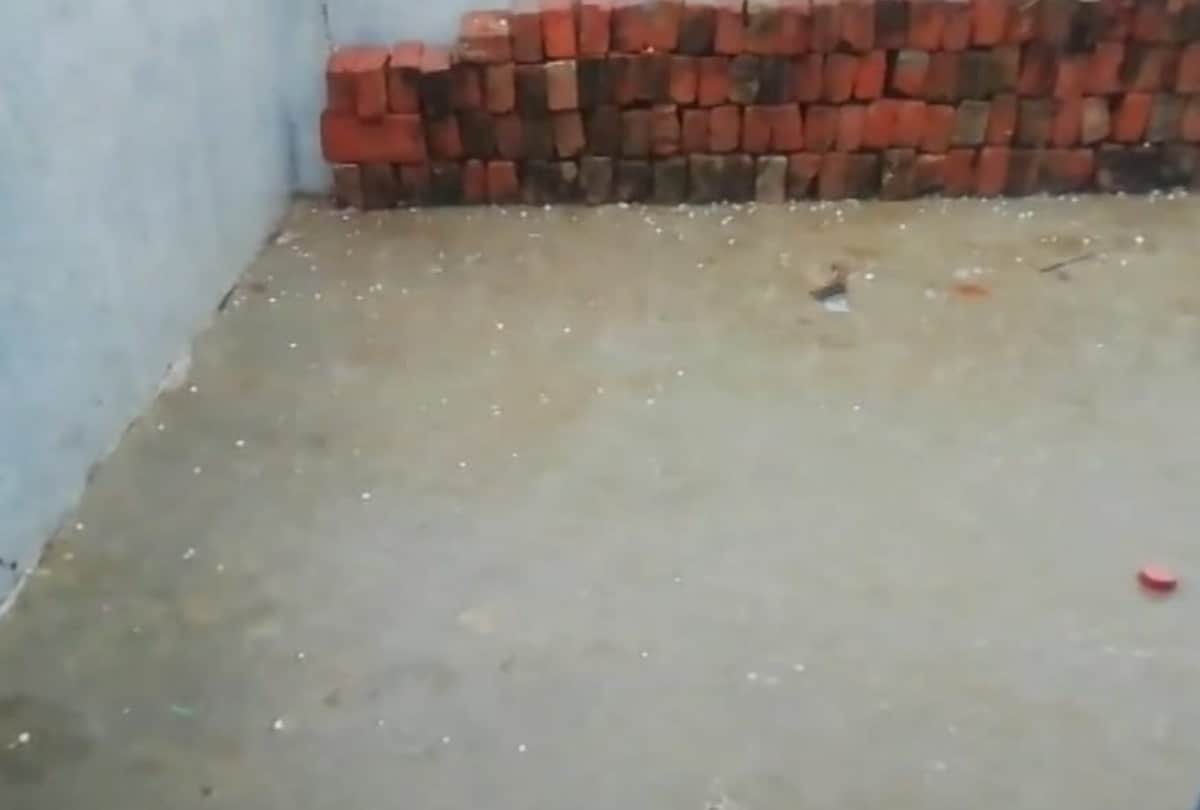 Heavy rain in Prayagraj Kumbh Mela, devotees are getting bothered