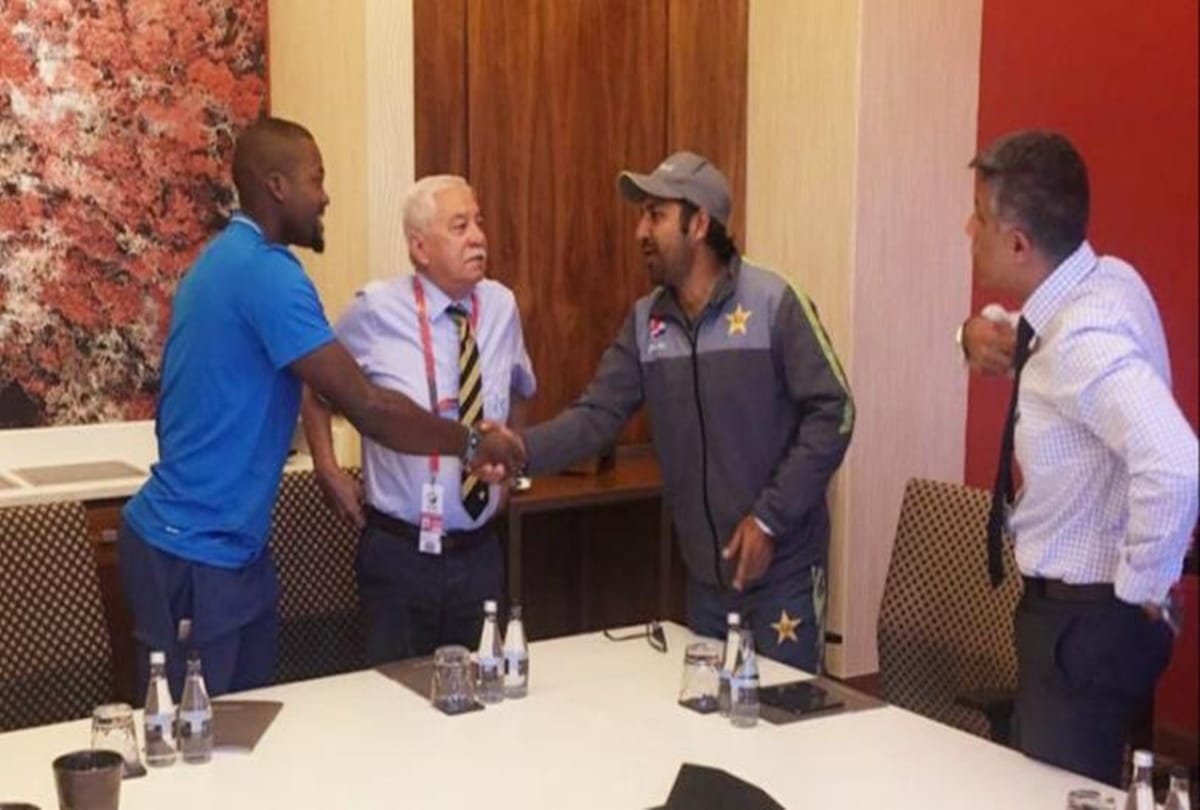 Pak captain Sarfraz Ahmed personally apologises to Phehlukwayo after racist comments