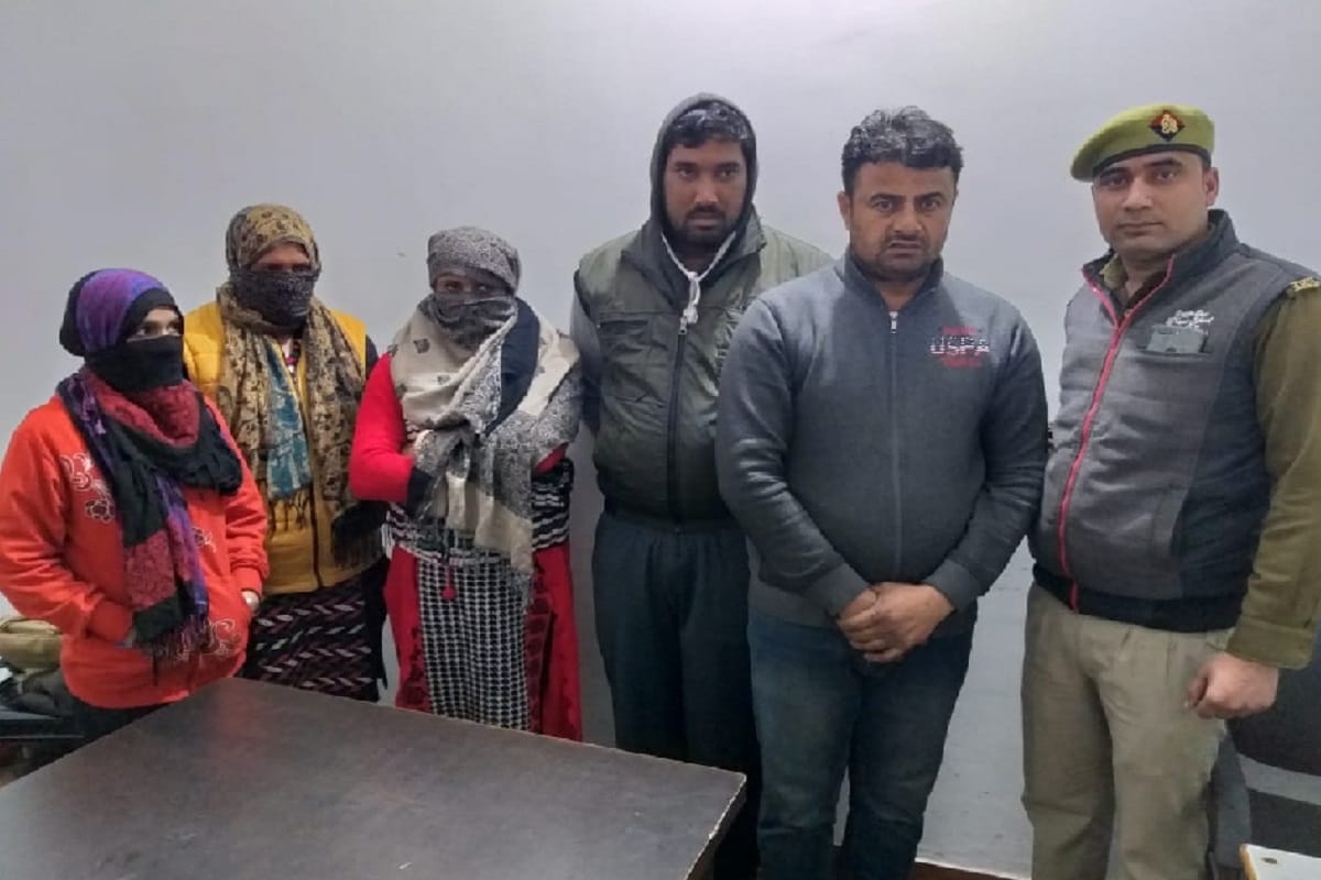 Sex racket busted in Meerut and arrested five accused including three women