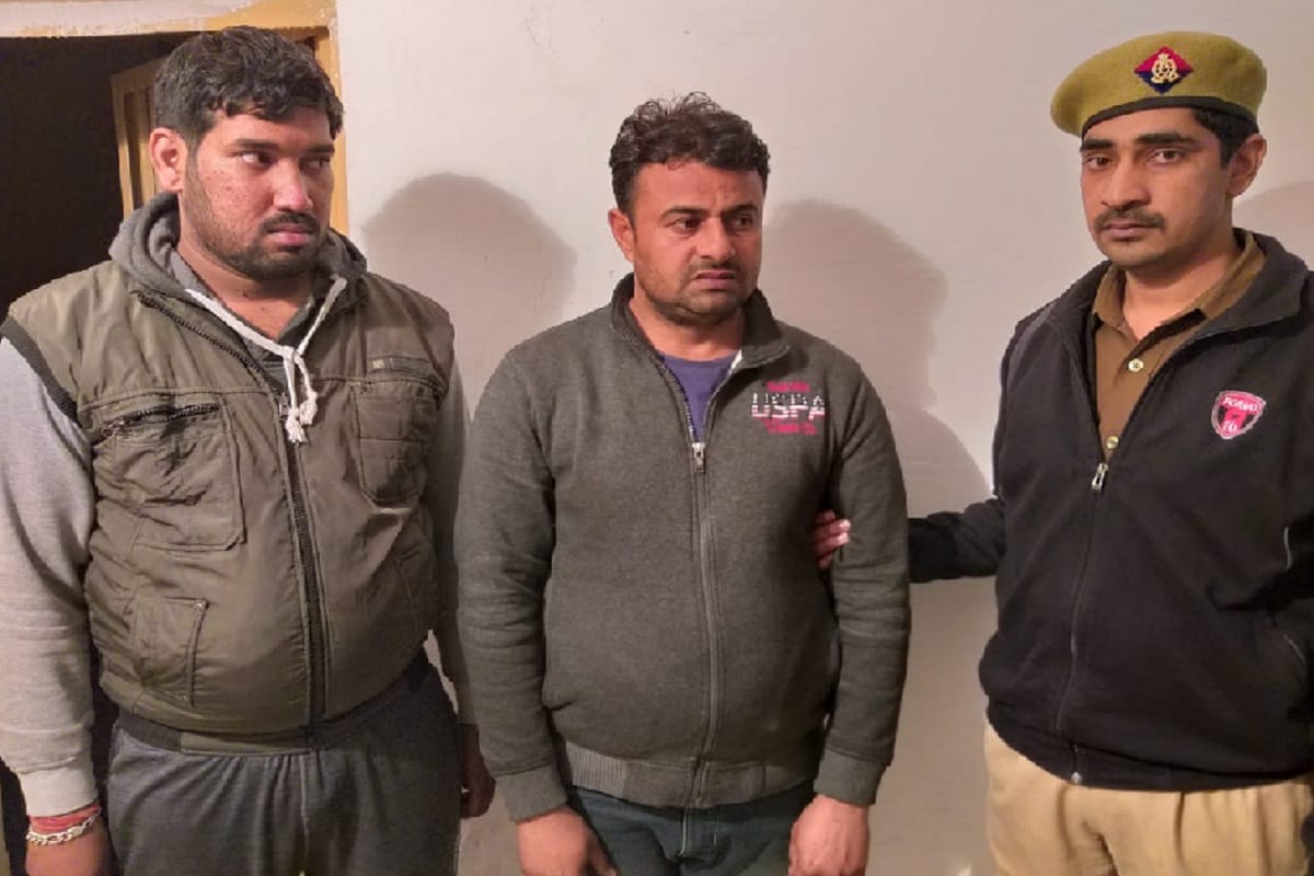 Sex racket busted in Meerut and arrested five accused including three women
