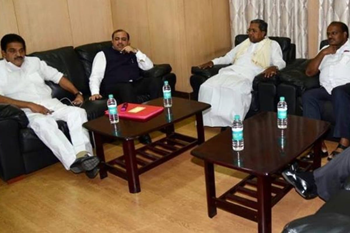 Two rebel Congress MLAs wrote to Siddaramaiah to reiterate their loyalty to the party