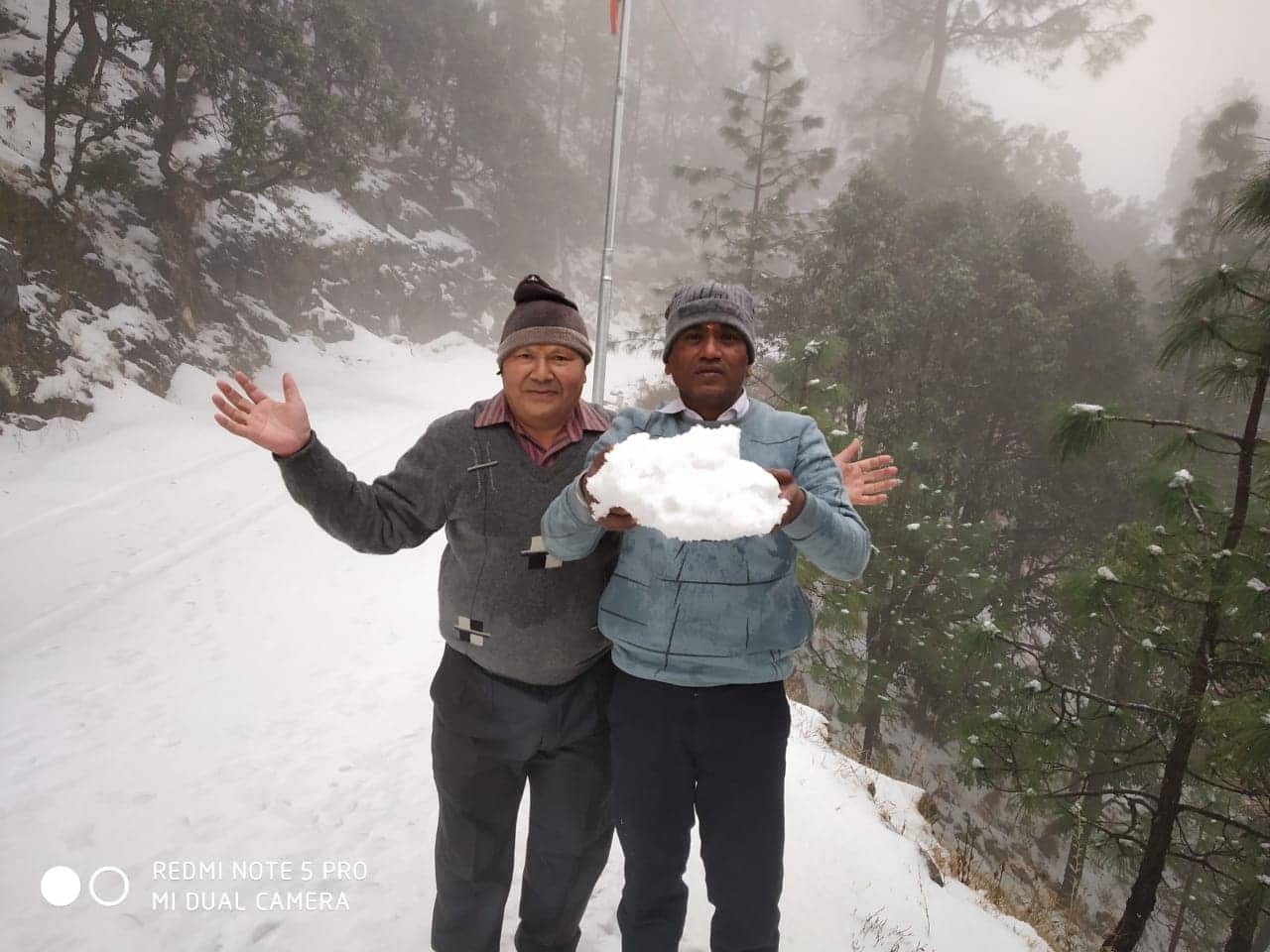 never miss these awesome snowfall photos from uttarakhand