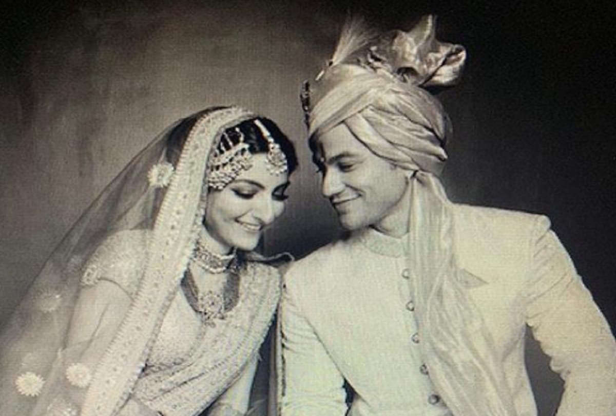 Kunal Khemu and Soha Ali Khan Celebrating Their Wedding Anniversary Here is The Royal Wedding Album