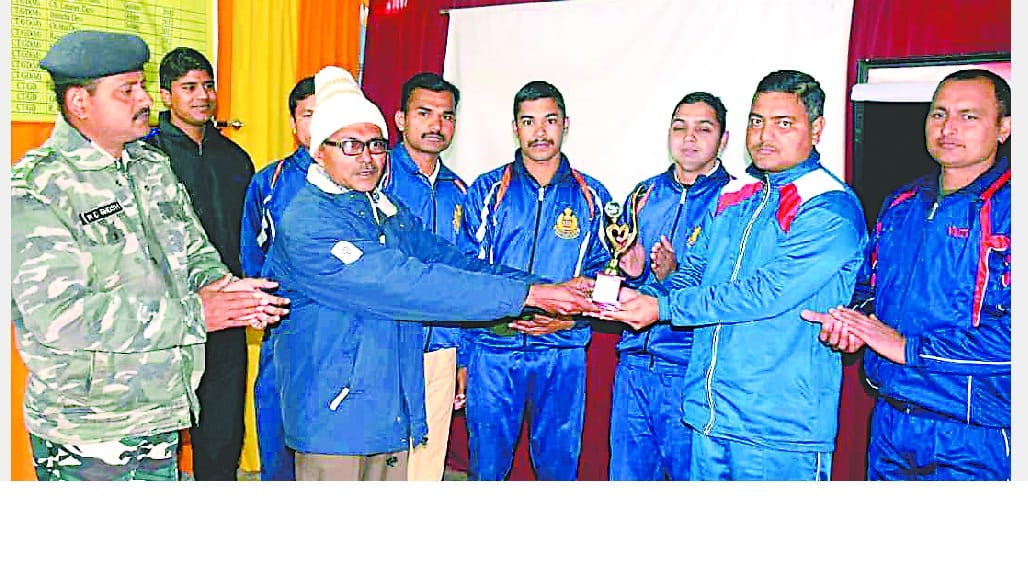 55. Dantzariak hockey lehiaketa irabazi du