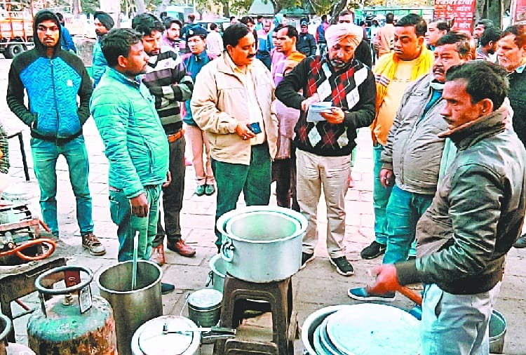 Nagar Nigam Chandigarh Took Actions Against Street Vendors