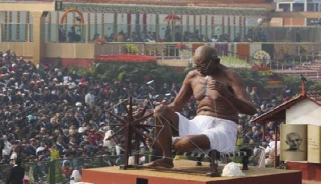 Mahatma's life was shown in 22 floats on Rajpath, Delhi's tableau center focussed