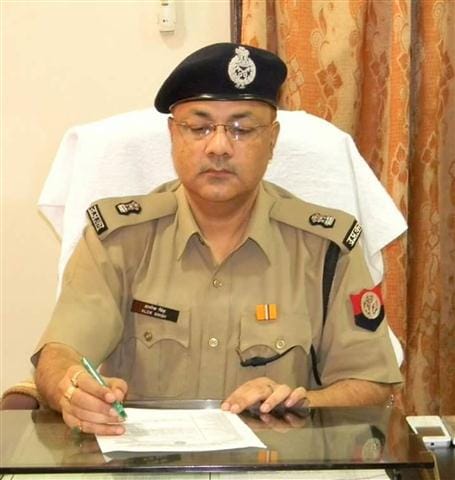 Prison Superintendent Alok Singh honors President Medal