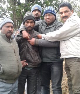 पत्नी और बेटियों का हत्यारोपी गिरफ्तार