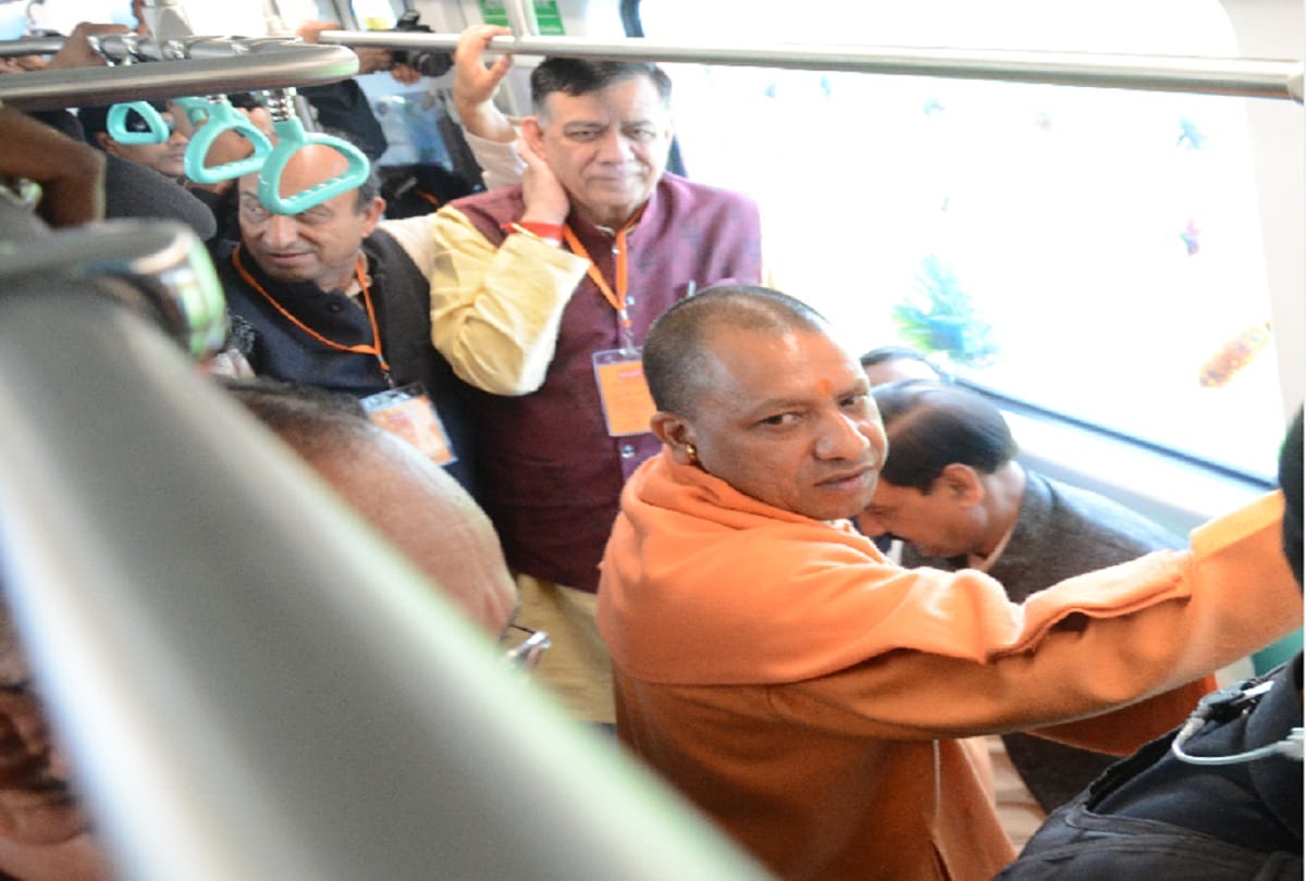 Default in the security of cm yogi during the opening of Aqua Line Metro