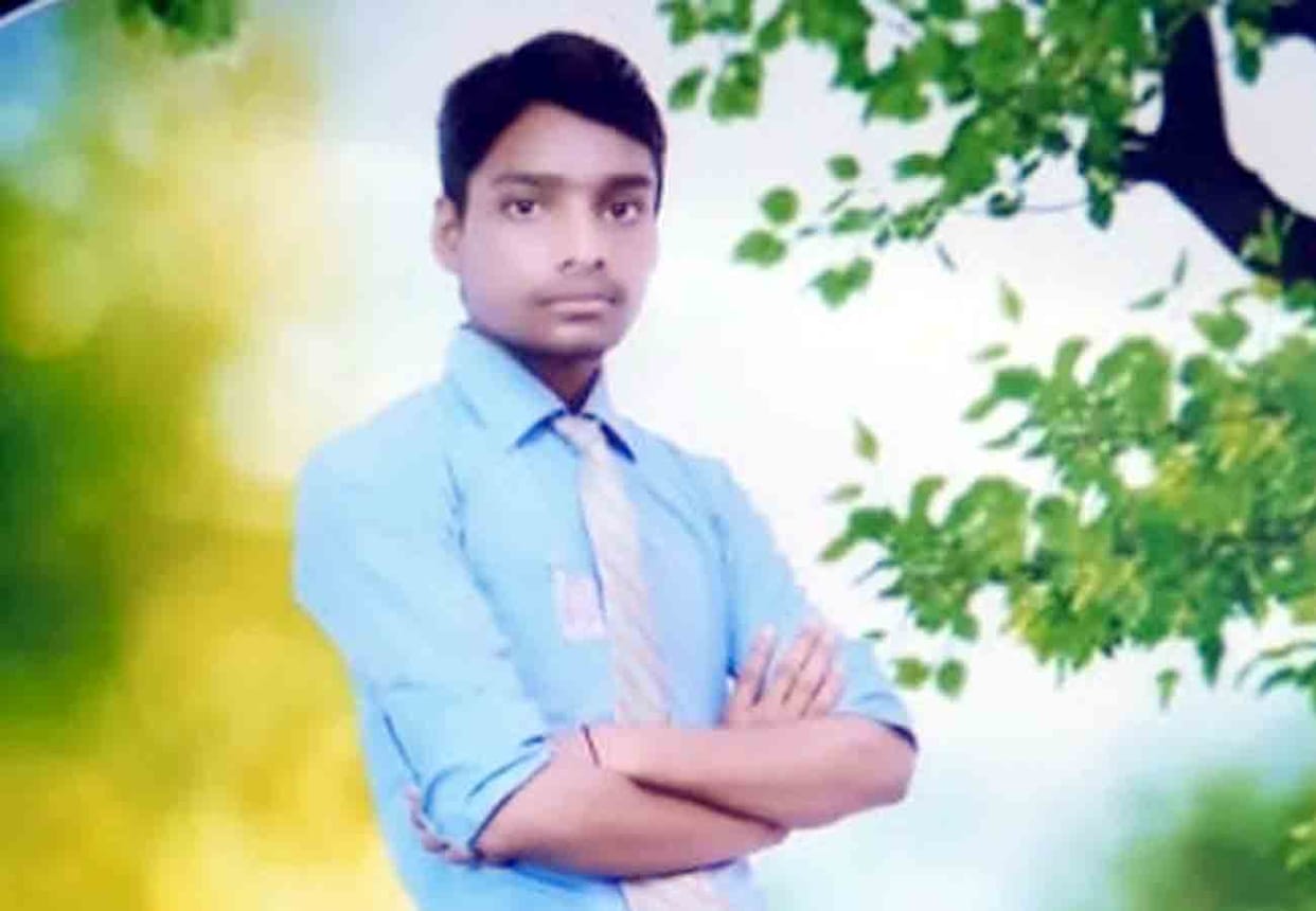 lover committed suicide after writing i love you on each other hand