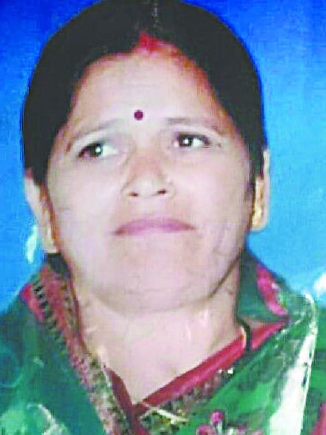 Bike rider woman dies due to car accident